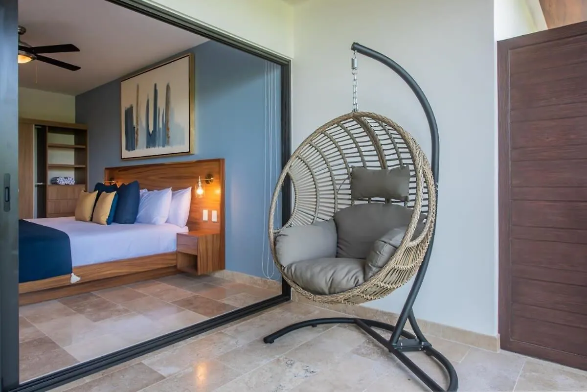 Semesterbostad New Condo Roof Pool With Gym And Wifi Near 5Th Half Blk Kids Ok Playa del Carmen